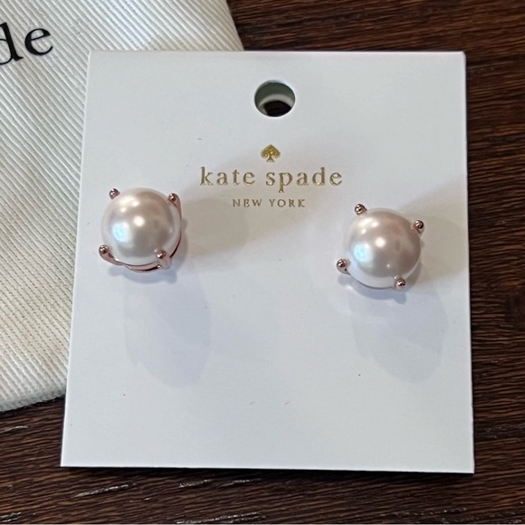 NWT Kate Spade Blush Pearl Stud Earrings in original Kate Spade bag - Picture 3 of 6